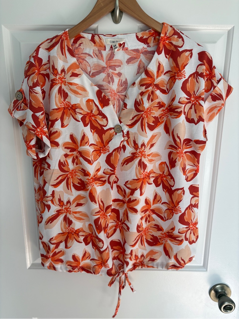 Como Blu S Tie-Hem Floral Tropical V-Neck Blouse in Orange Coral
